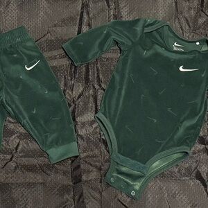 Nike Dark Green Long-Sleeve One-Piece and Pants Set